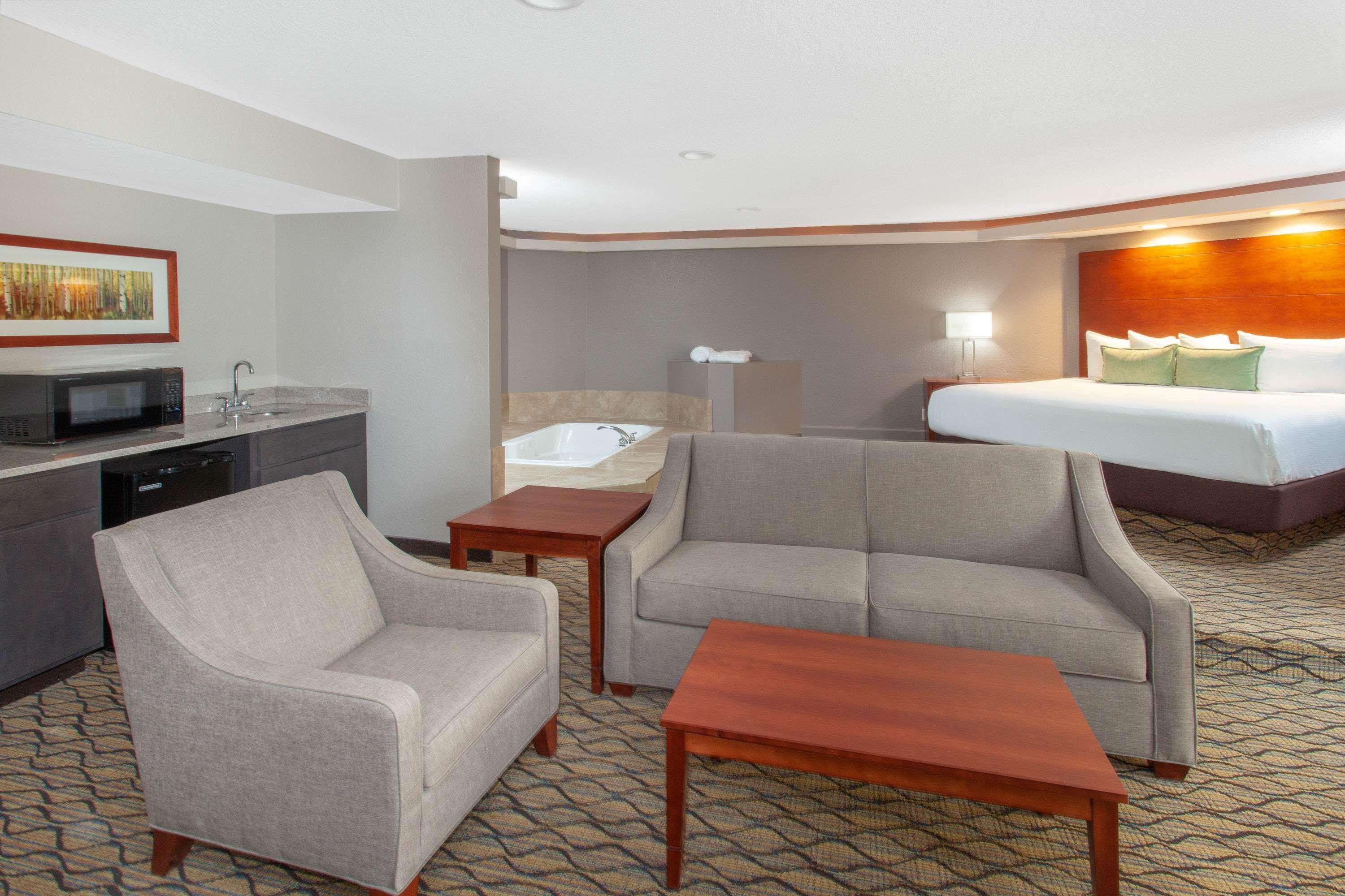 Wyndham Garden Fort Wayne Eksteriør bilde